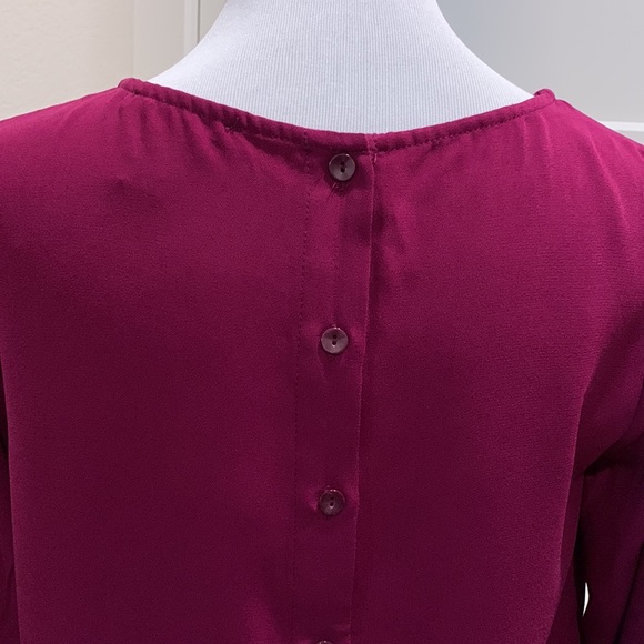 F21 Buttoned back blouse - Picture 10 of 12